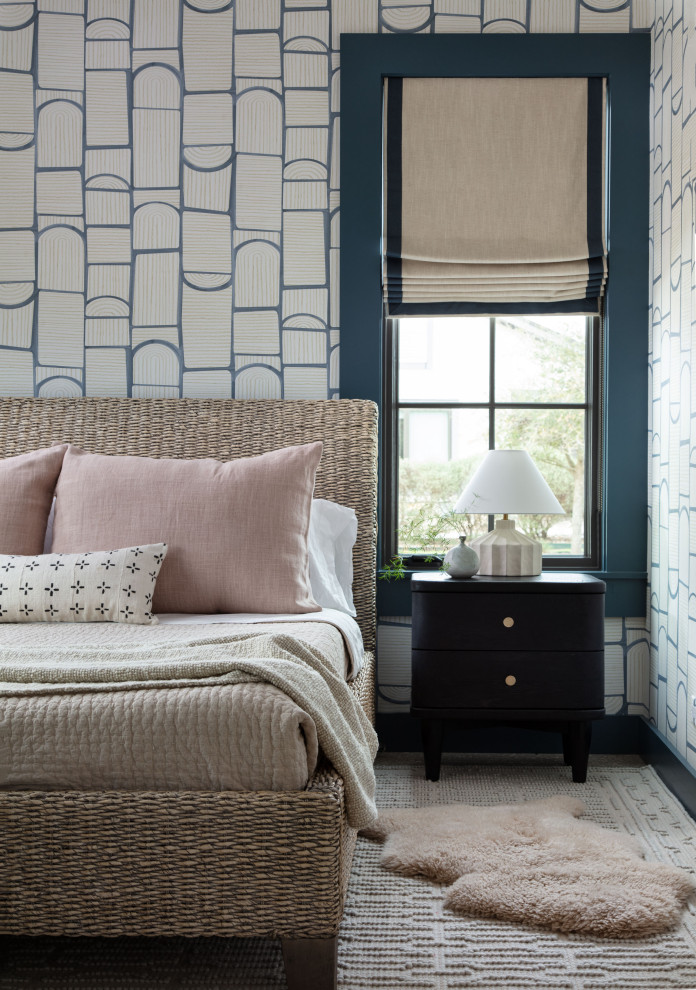 Martindale Water Ski Retreat - Mid-sized trendy guest wallpaper bedroom photo in Austin with blue walls