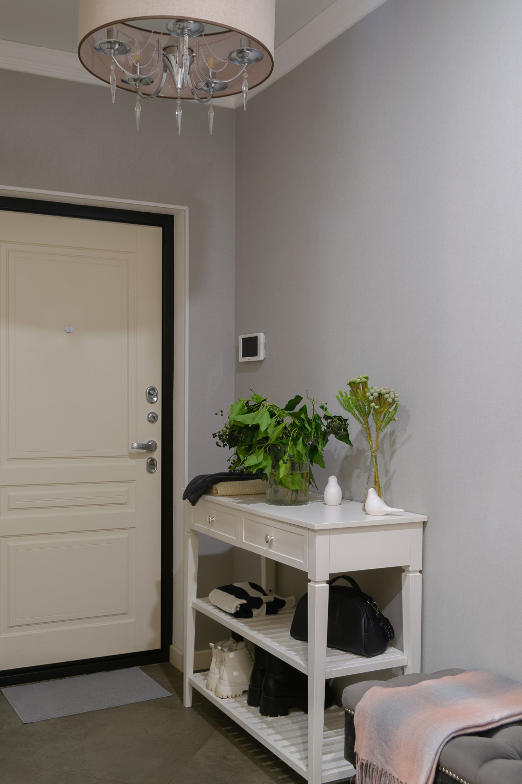 Светлая неоклассика в 3-х комнатной квартире для большой семьи с тремя детьми