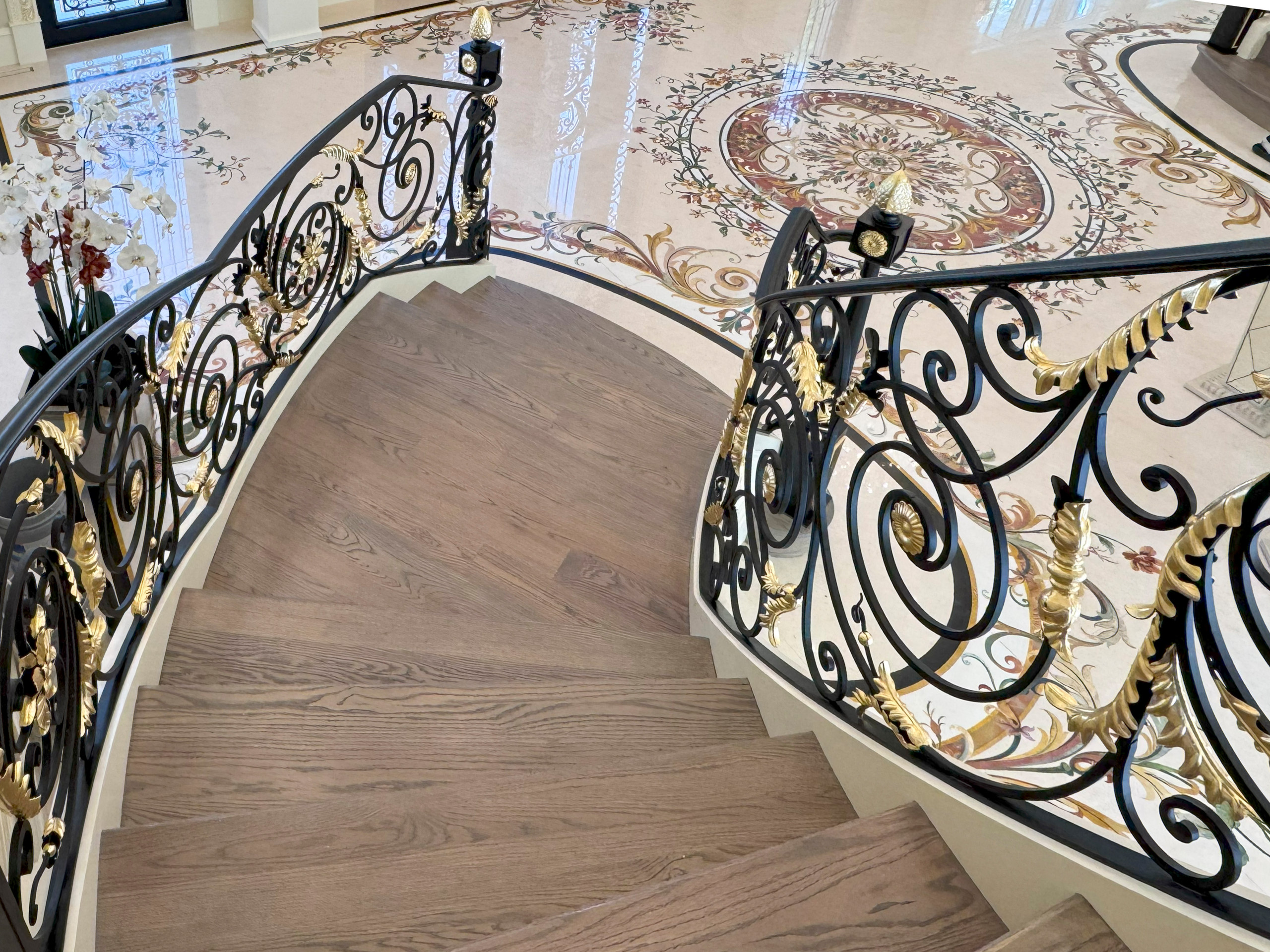 135_Vibrant Staircase with Touch of Historic Grandeur, Great Falls, VA 22066