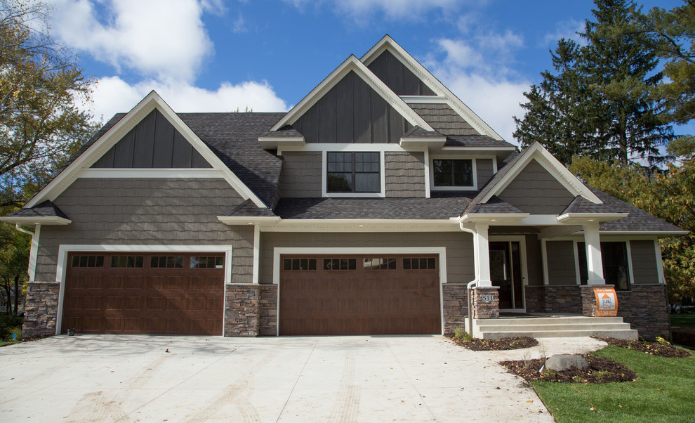 Inspiration for a transitional home design remodel in Minneapolis