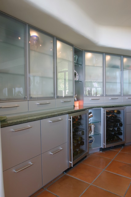 Kitchen contemporary-games-room