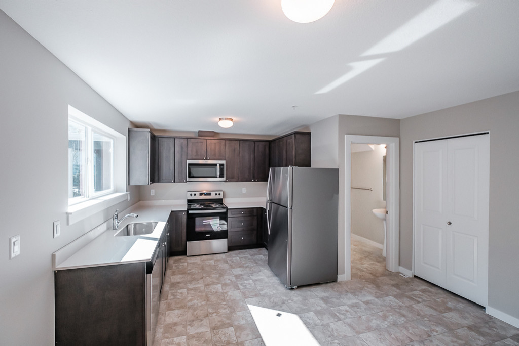 Plymouth Hills Apartments