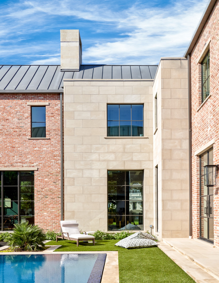 Inspiration for a transitional home design remodel in Dallas