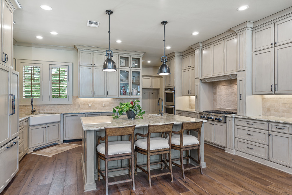 This is an example of a kitchen in Austin.