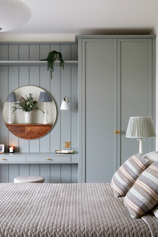 Inspiration for a transitional bedroom in Hertfordshire.