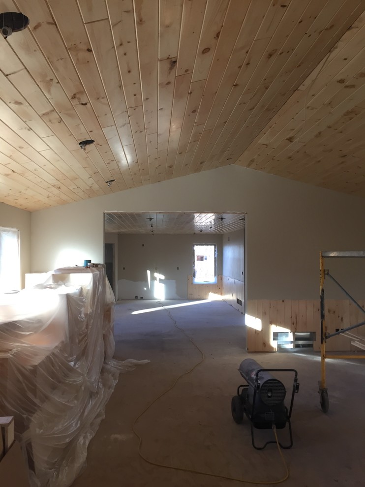 Inspiration for a rustic home design remodel in Minneapolis