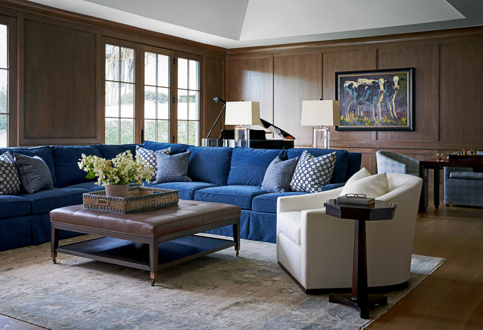 Inspiration for a transitional family room in Houston.