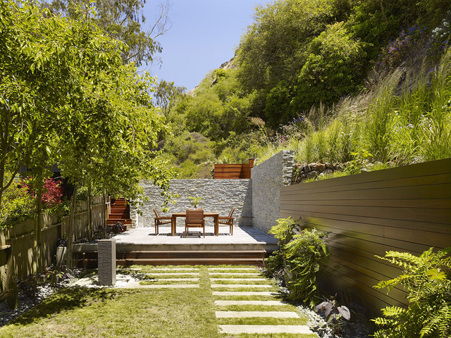 Cole Valley Hillside - John Maniscalco Architecture modern-garden