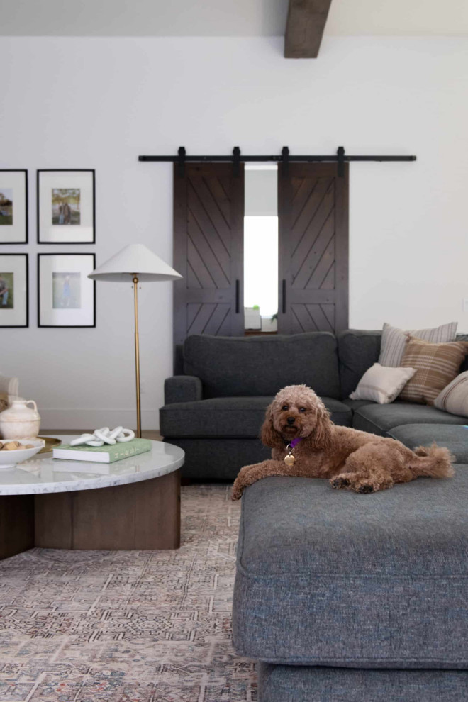 Home design - rustic home design idea in Las Vegas