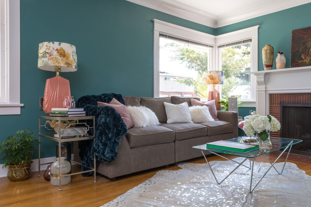 DunnEdwards 2018 Color of the Year The Green Hour (DET544) Los