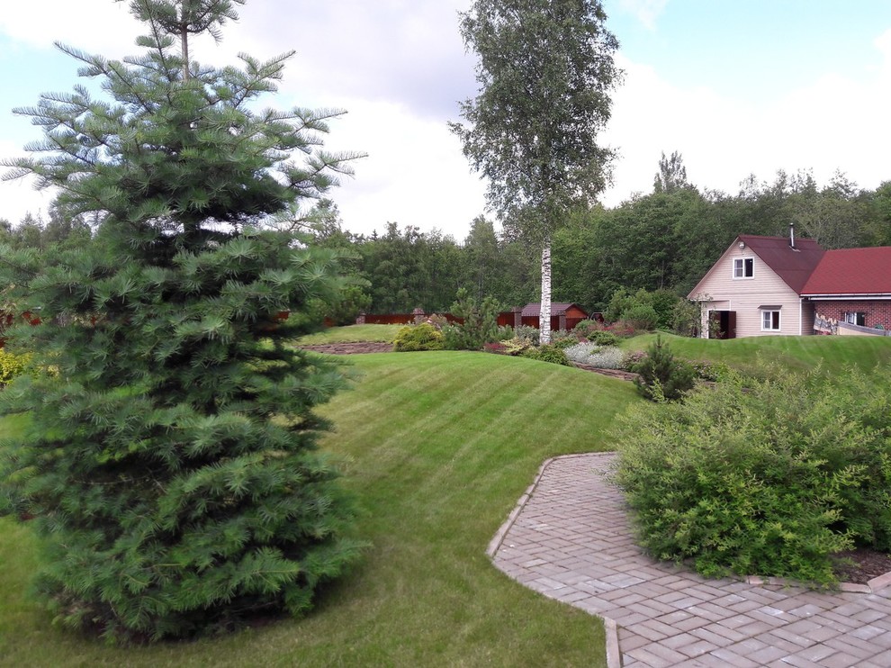 Сад  на холмах