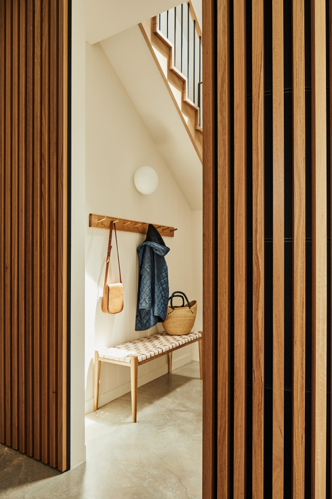 Inspiration for a hallway in Melbourne.