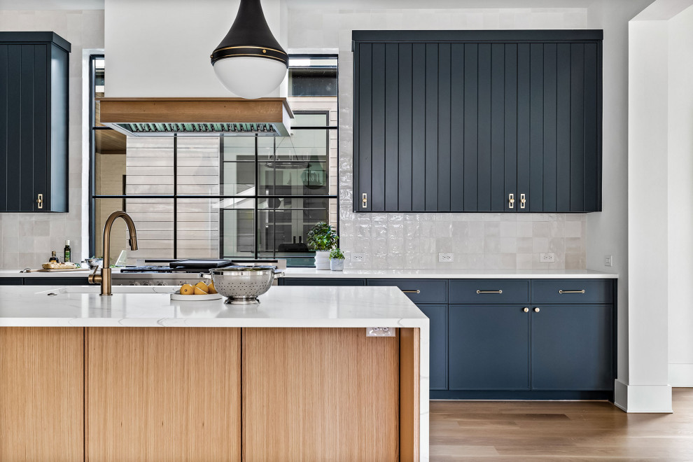 Inspiration for a transitional kitchen remodel in Dallas
