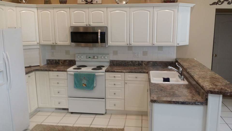 Inspiration for a transitional kitchen remodel in Birmingham