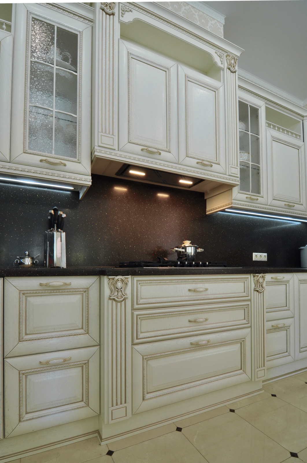 Кухня Алиери с островом