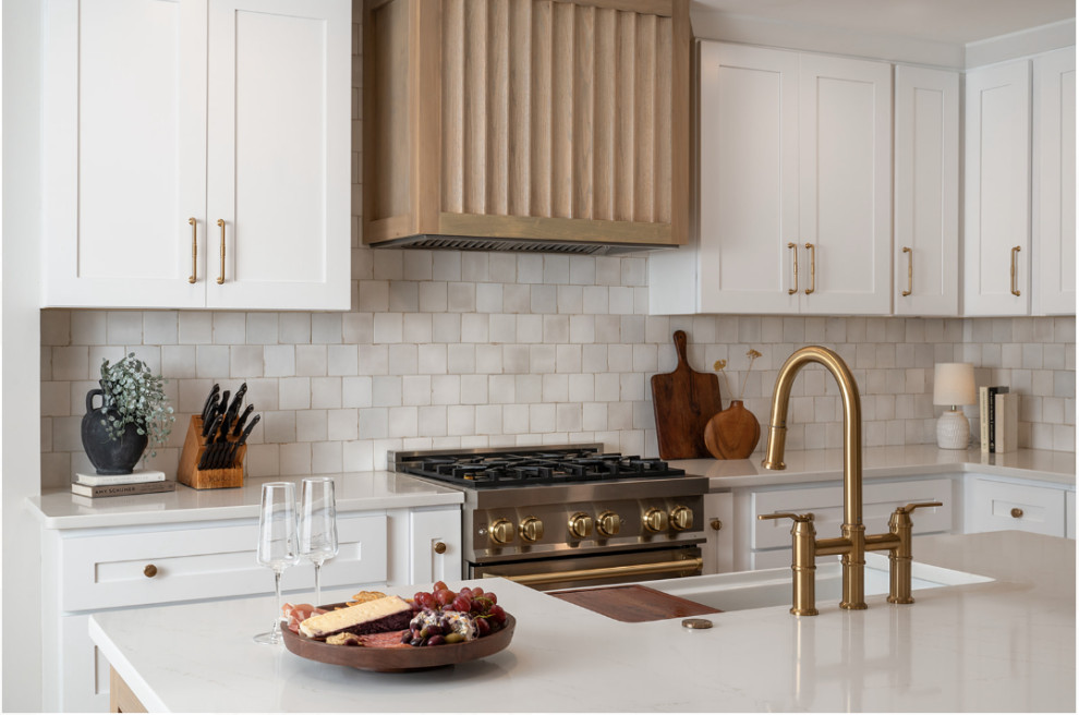 Example of a transitional kitchen design in Atlanta
