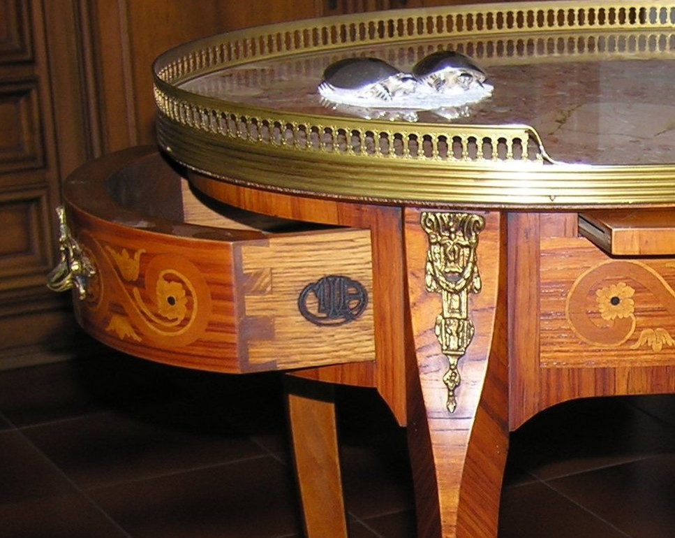 Louis XV style coffee table Mod. AMBULANTE