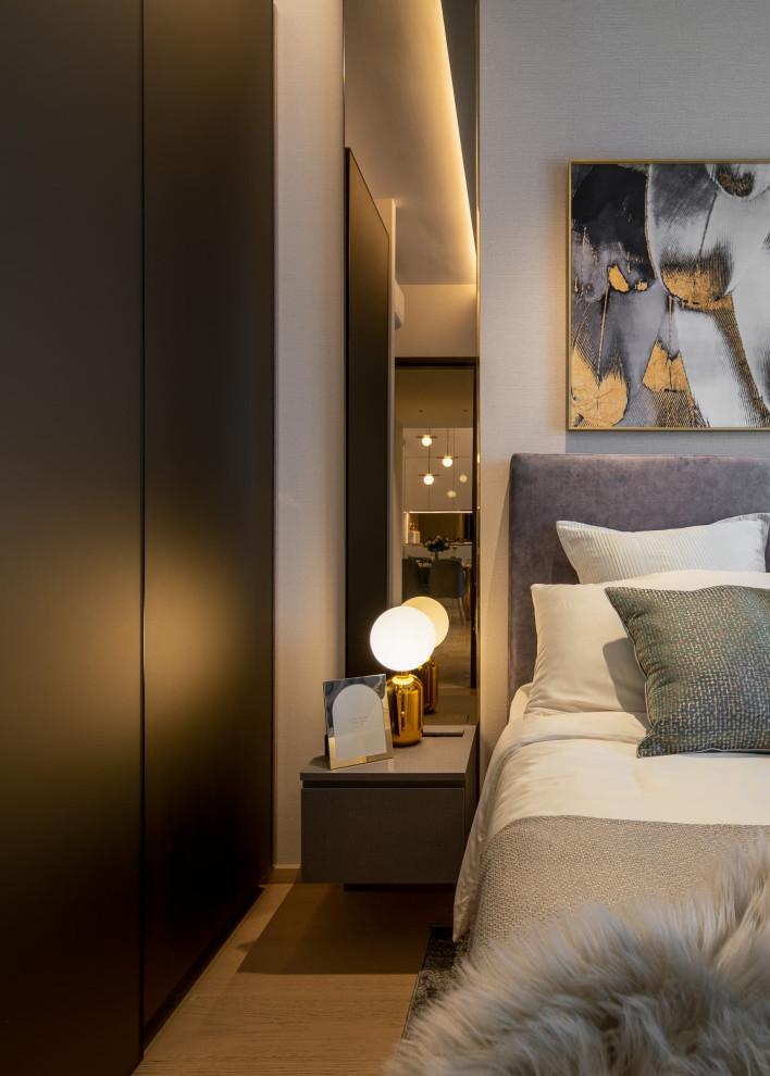 This is an example of a modern bedroom in Singapore.