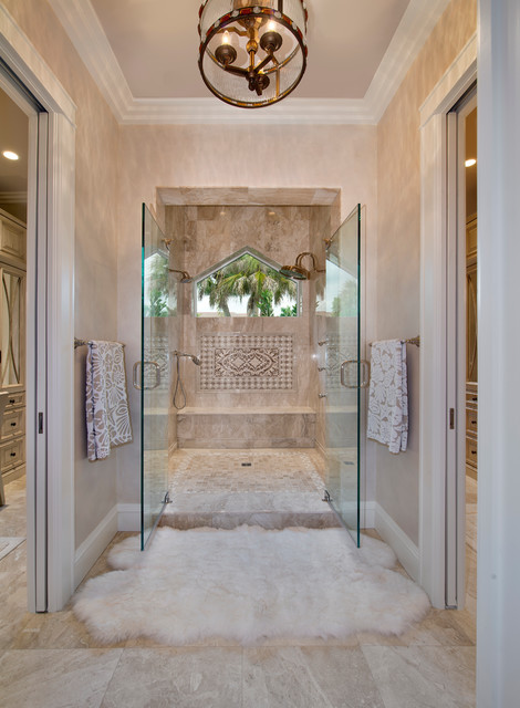 Master bath maritimt-badevaerelse