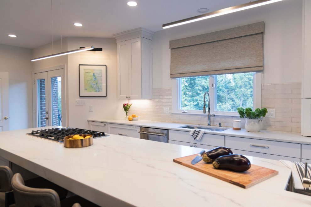 Transitional kitchen photo in DC Metro