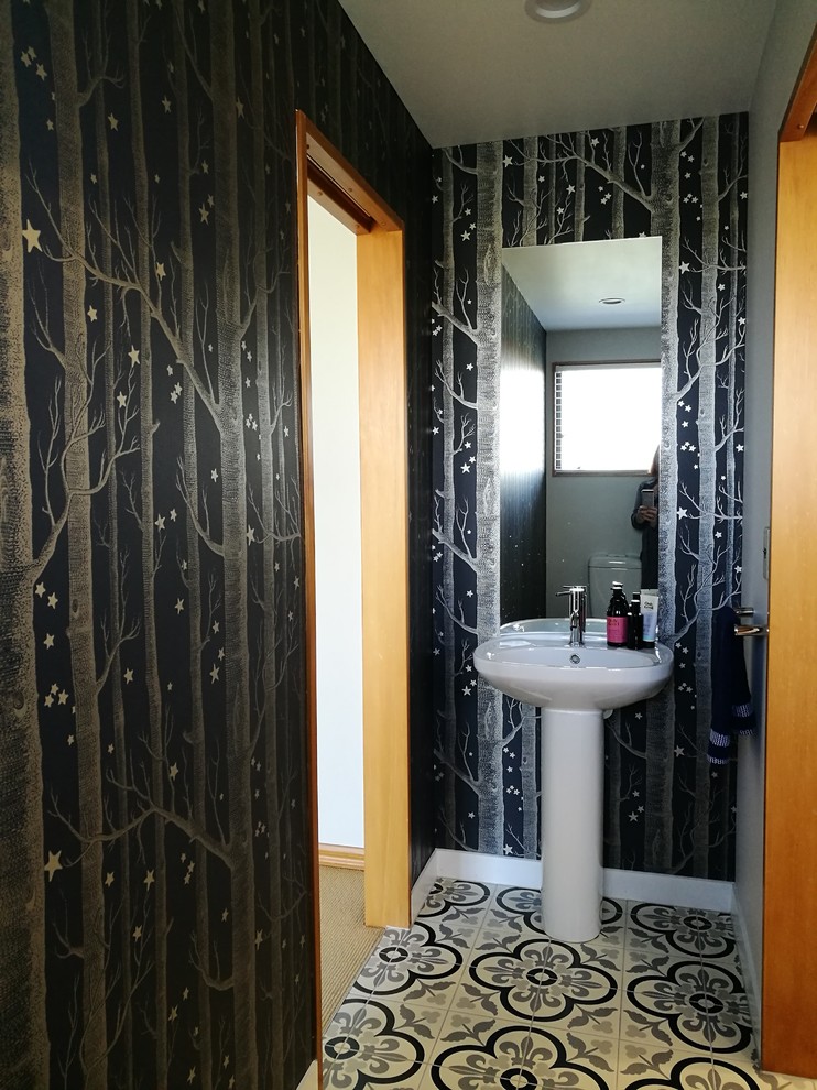 Large Ensuite bathroom