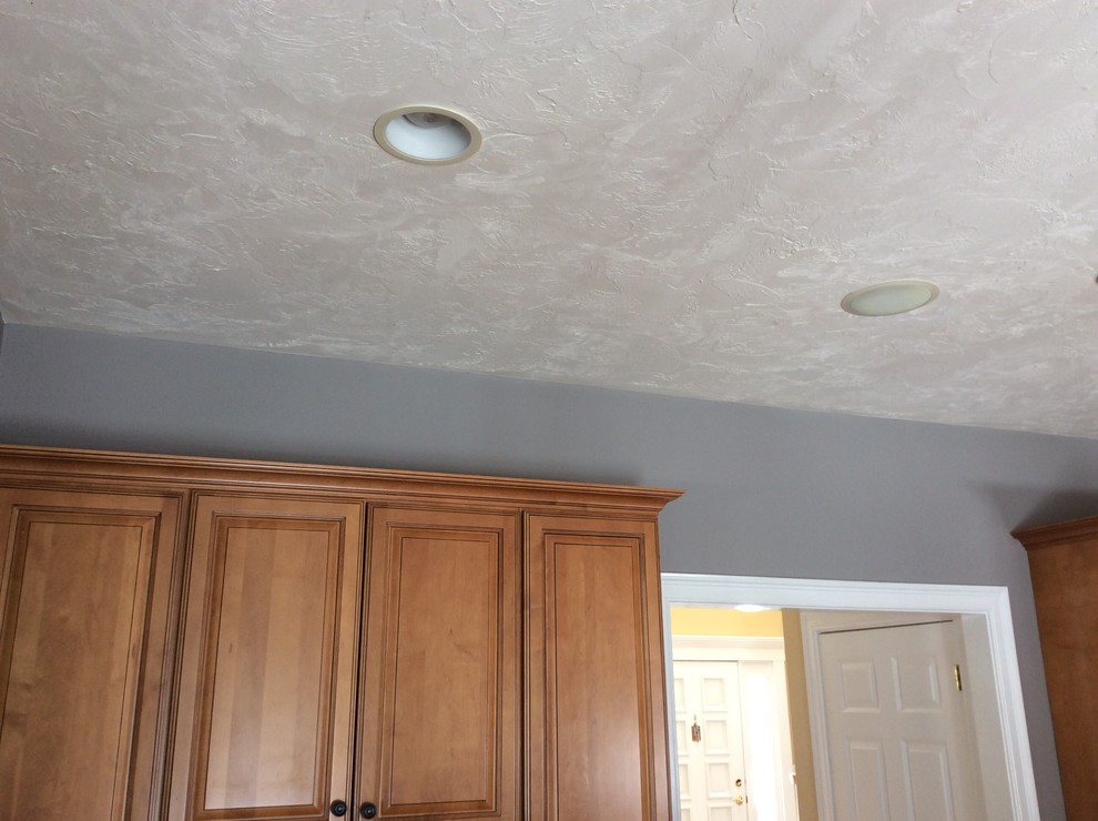 Shall I Keep Or Remove Moulding Off Kitchen To For Modern Look