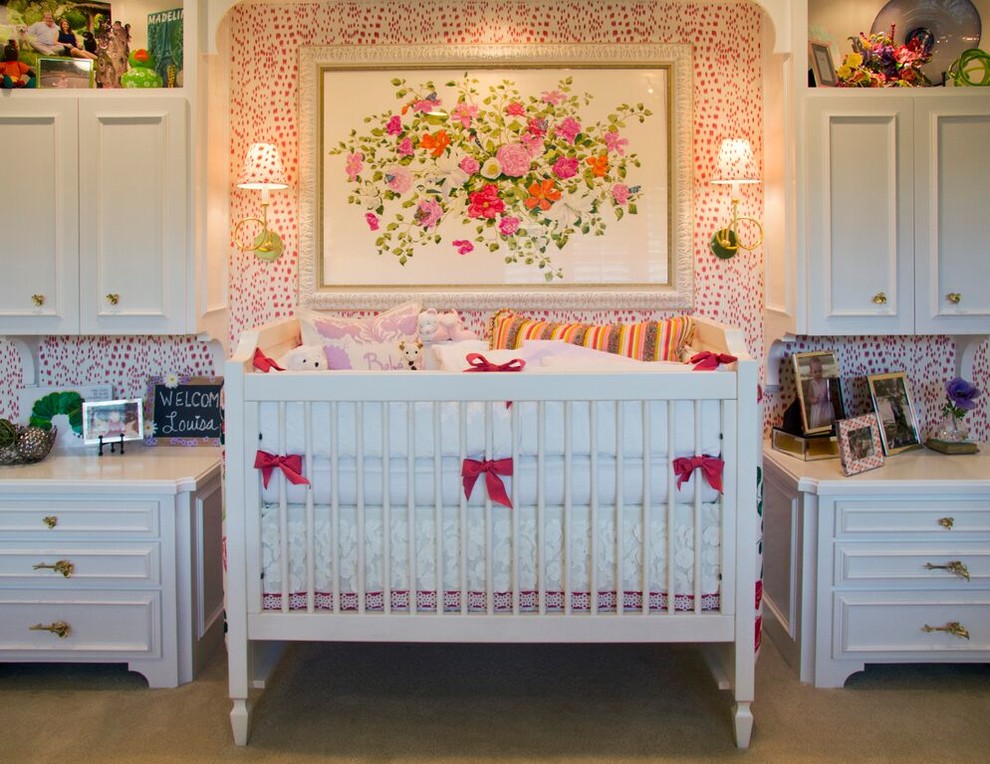 Inspiration for a transitional home design remodel in Austin