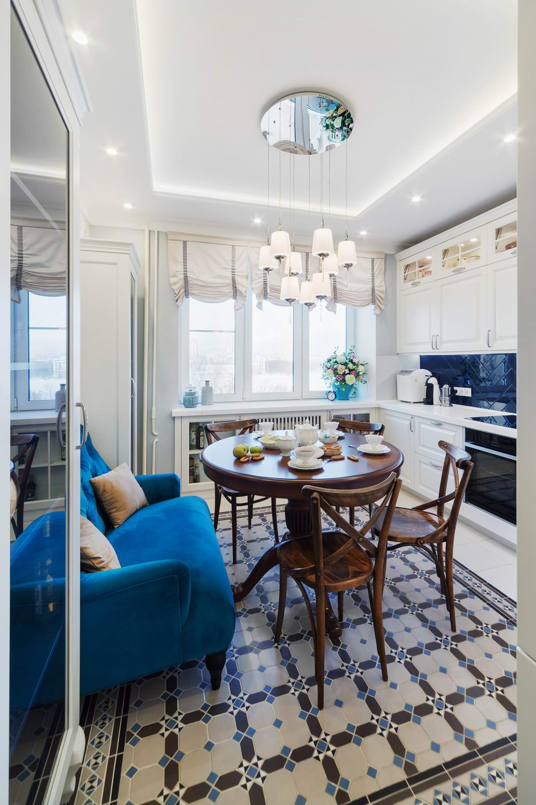 Интерьер квартиры на набережной в городе Екатеринбург