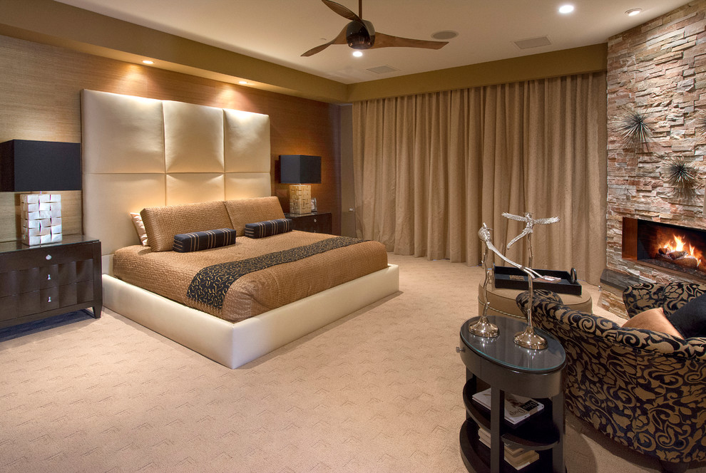 Design ideas for a contemporary bedroom in Phoenix.