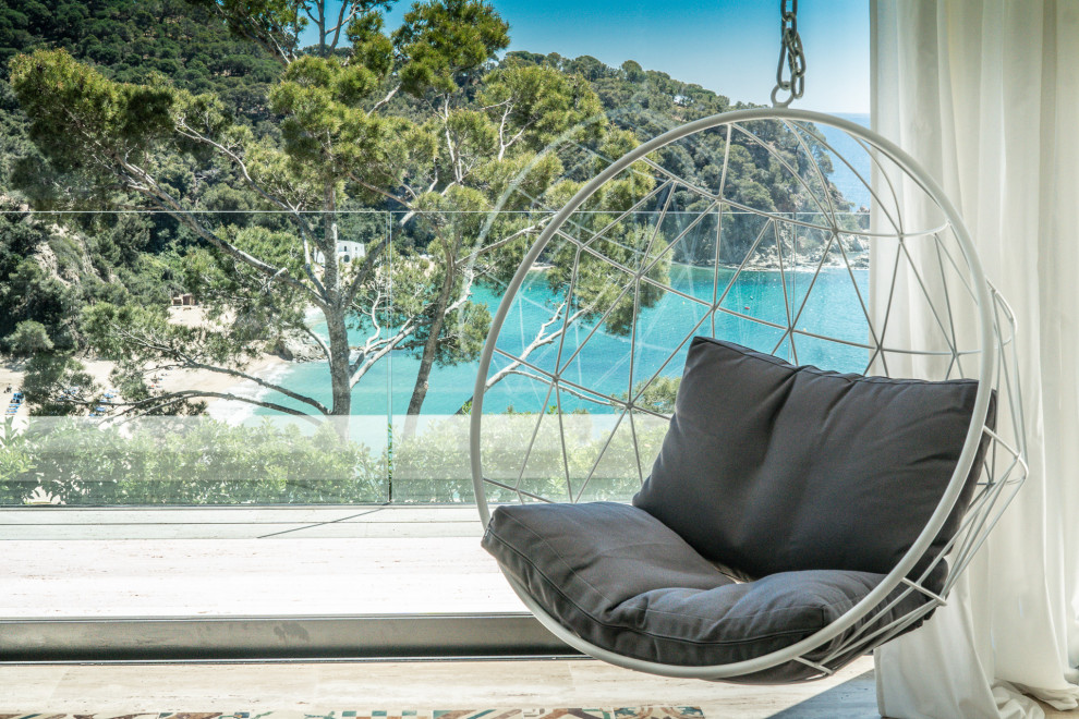 ИСПАНСКАЯ РИВЬЕРА. ДОМ НА СКЛОНЕ.