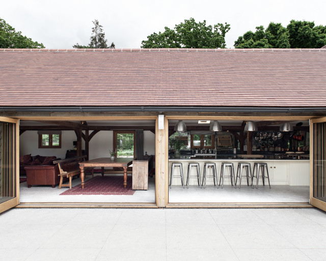 Jachin Barn craftsman-patio