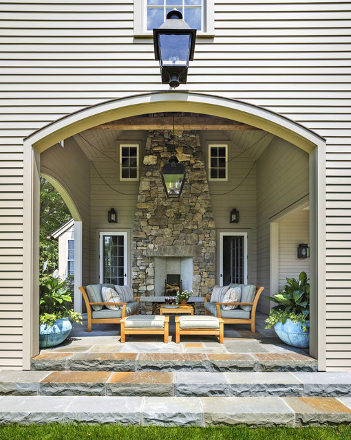 Covered Porch with outdoor fireplace klassisch-patio