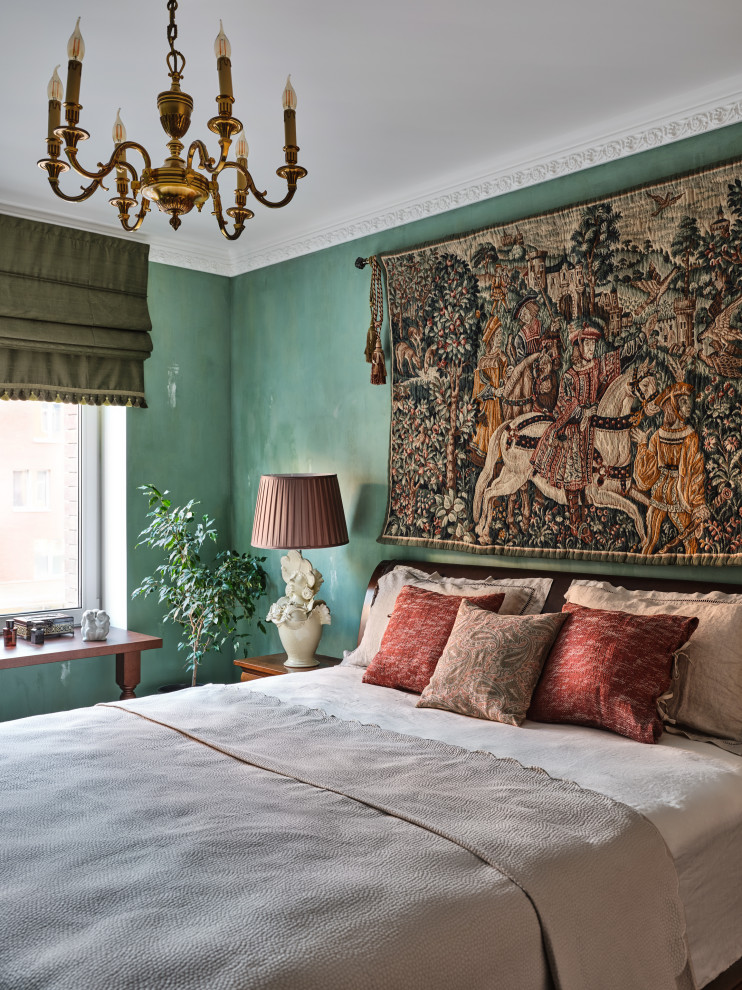 Яркий интерьер с антикварным декором