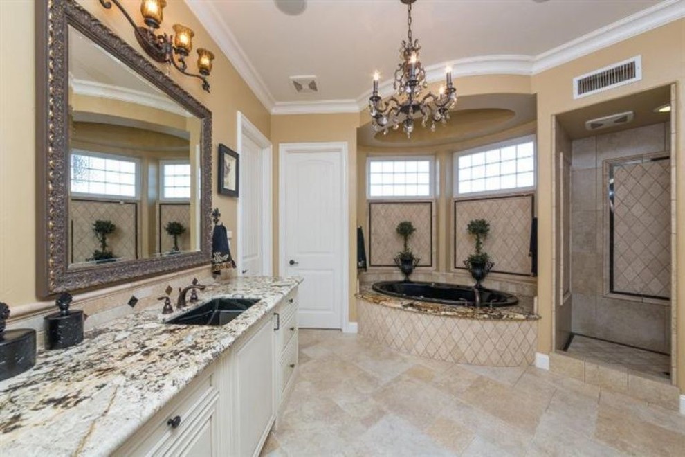 Photo of a traditional master bathroom in Other.