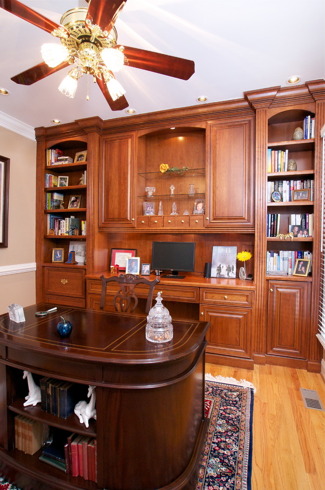 Williamsburg Office & Bookcases
