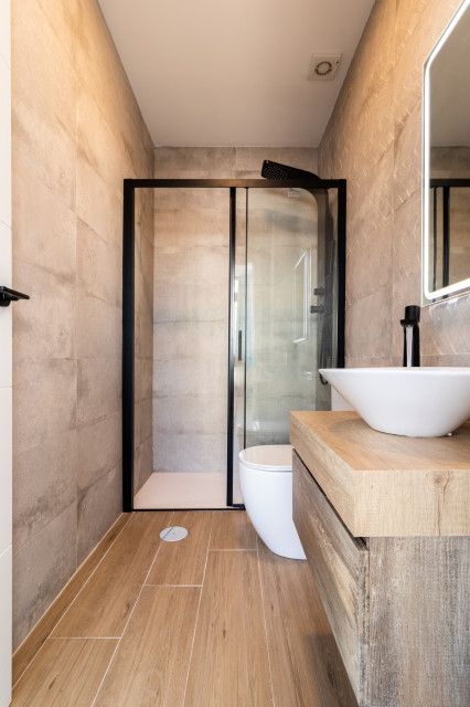 Ayamonte industrial-bathroom