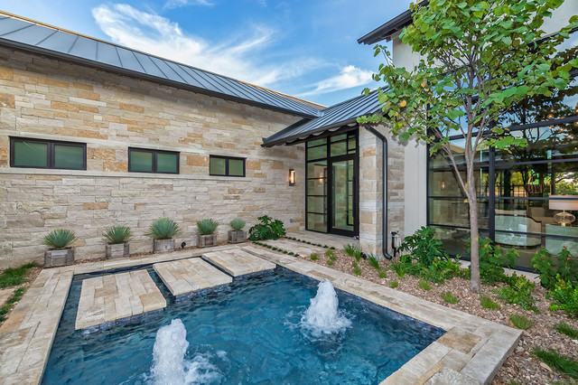 The Bluff contemporary-entry