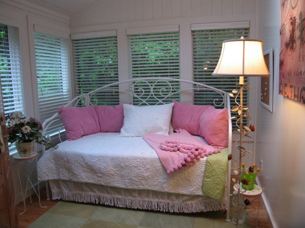 This is an example of a traditional bedroom in Bridgeport.