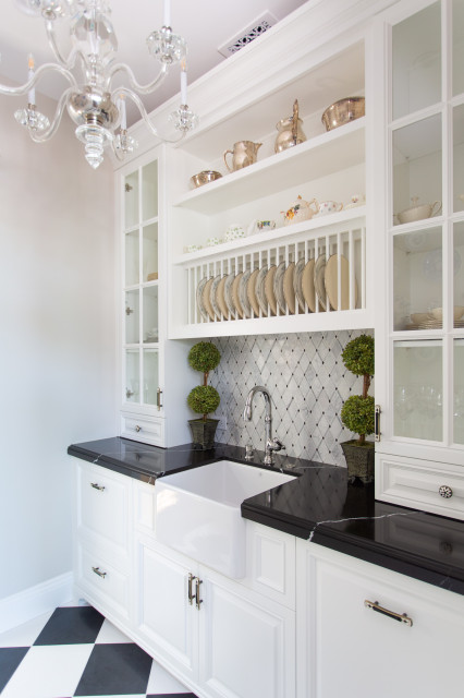 Georgian Revival  Estate traditional-kitchen