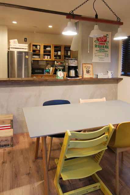 VINTAGE&times;BEACH HOUSE contemporain-salle-a-manger