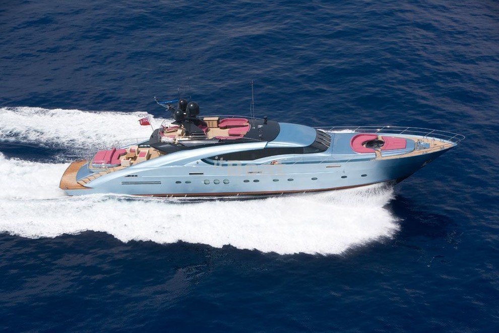 Модернизация мультимедиа систем на Мега яхте Waverunner 41метр