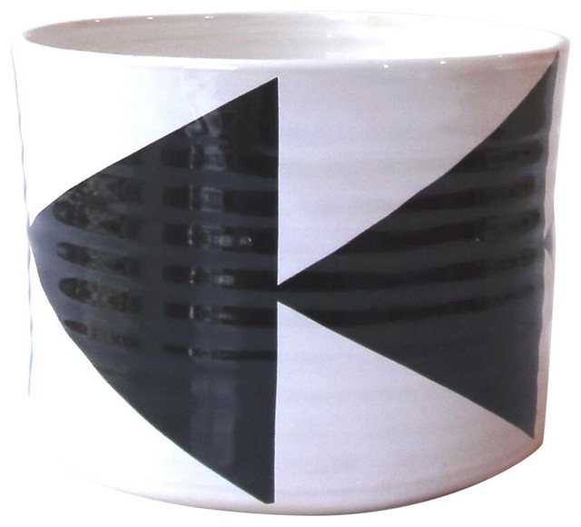 Small Arrows Bowl, Black