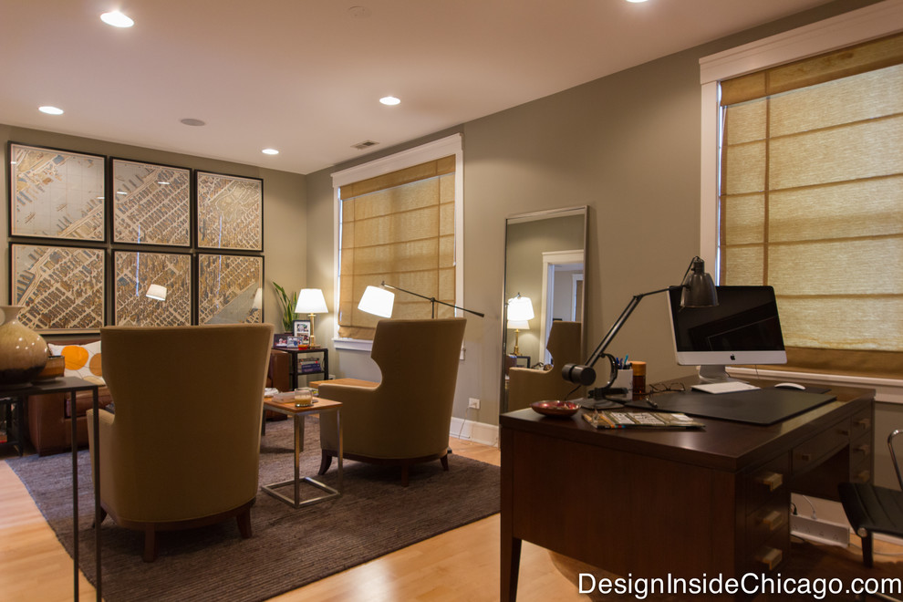 This is an example of a contemporary home office in Chicago.