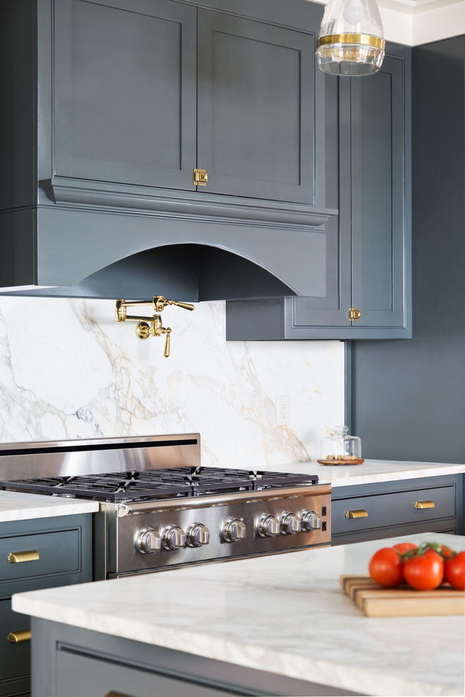 Example of a transitional kitchen design in Birmingham