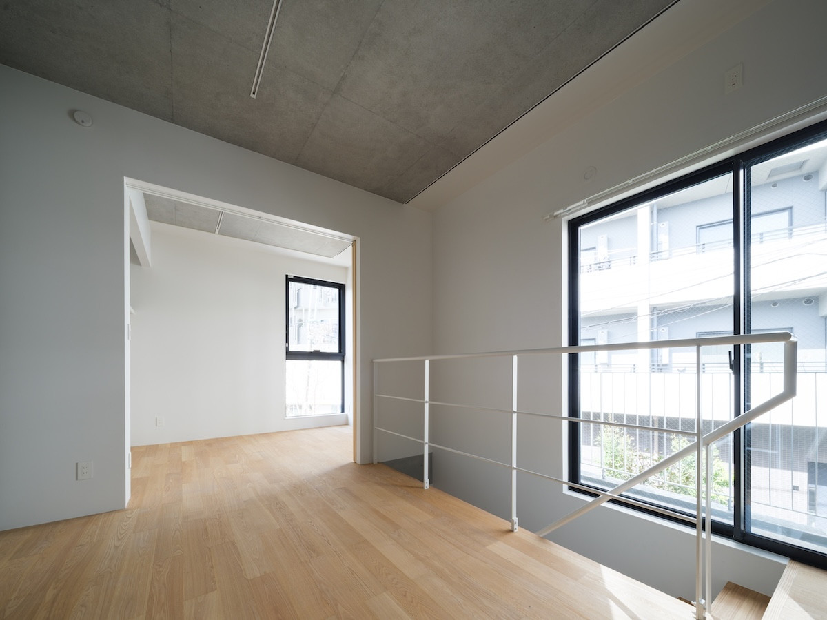 Inspiration for a modern living room remodel in Tokyo