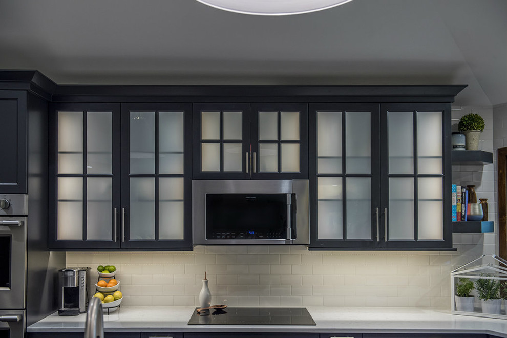 Kitchen - transitional kitchen idea