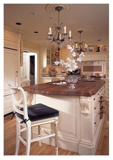 Woodies chandelier online