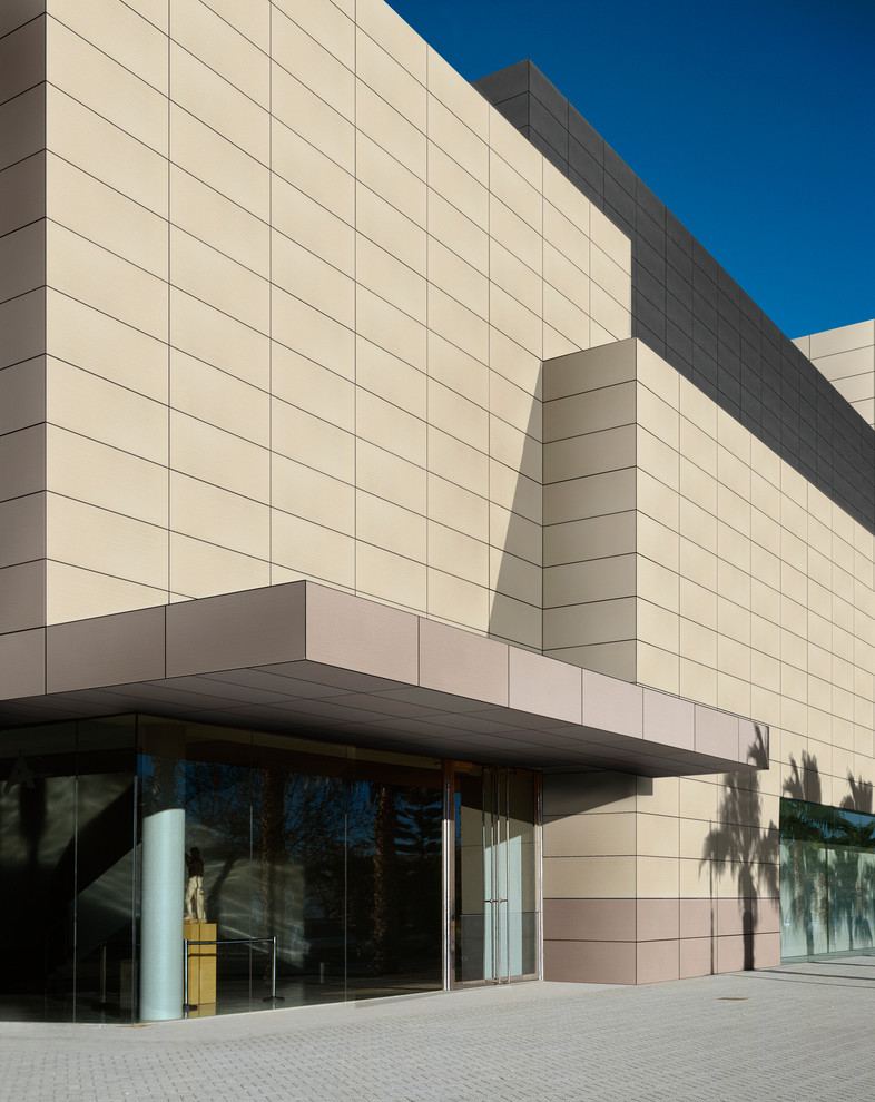 Готовые объекты с панелями Frontek Испания.