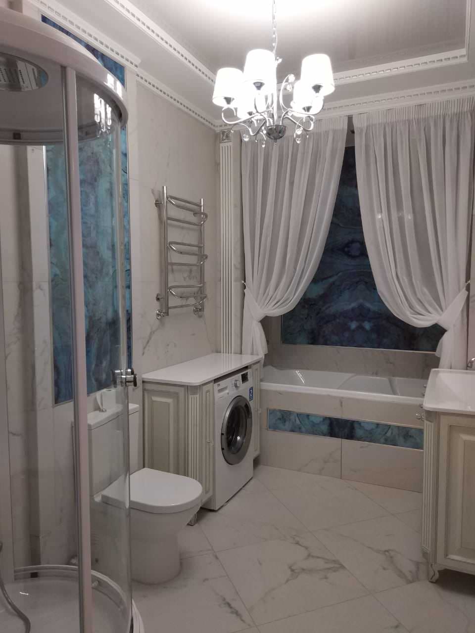 Дом с витражами