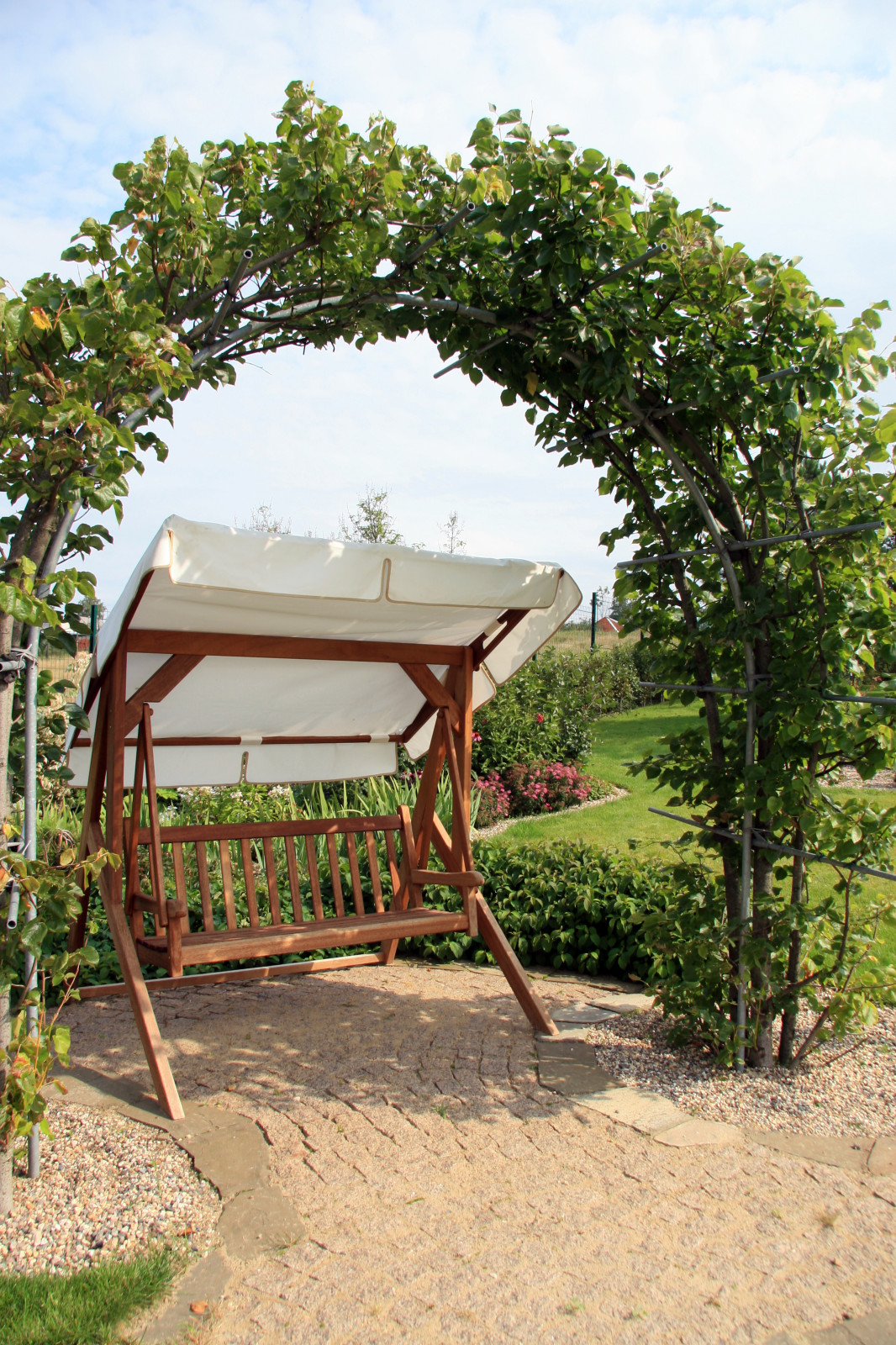 Садовые качели